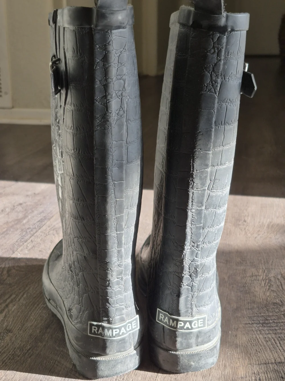 💕Rampage Textured Rain Boots with Buckle Accent Size 8💕